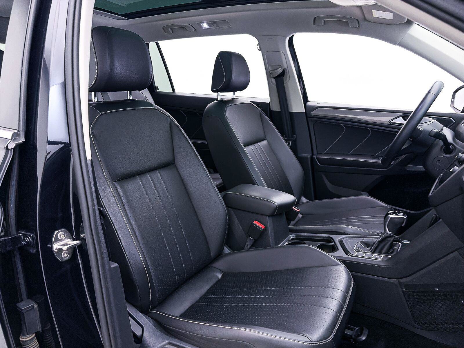 Used 2022 Volkswagen Tiguan SE FWD image 31