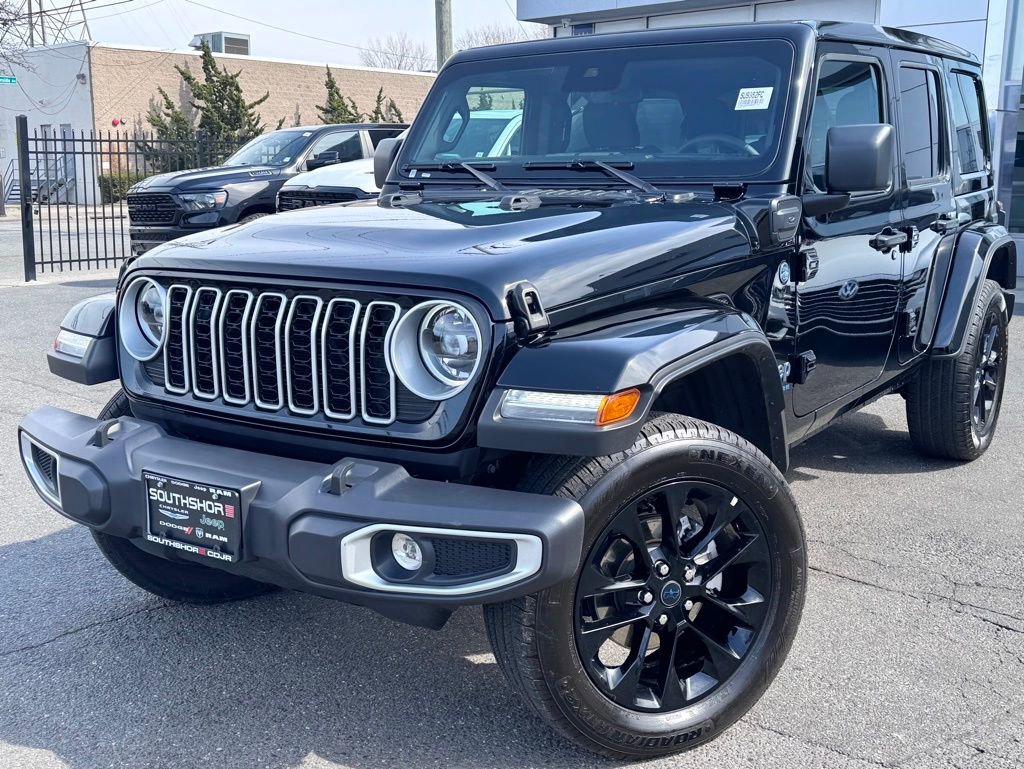 Certified 2025 Jeep Wrangler Unlimited Sahara w/ Safety Group image 3