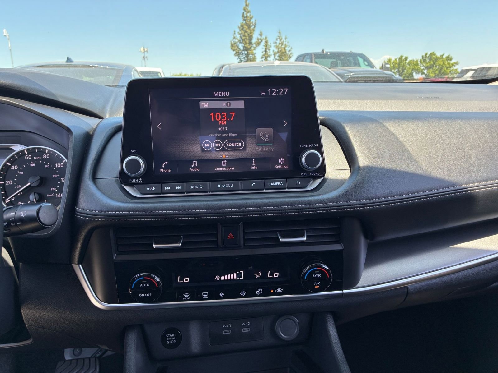 Used 2025 Nissan Rogue SV FWD image 17