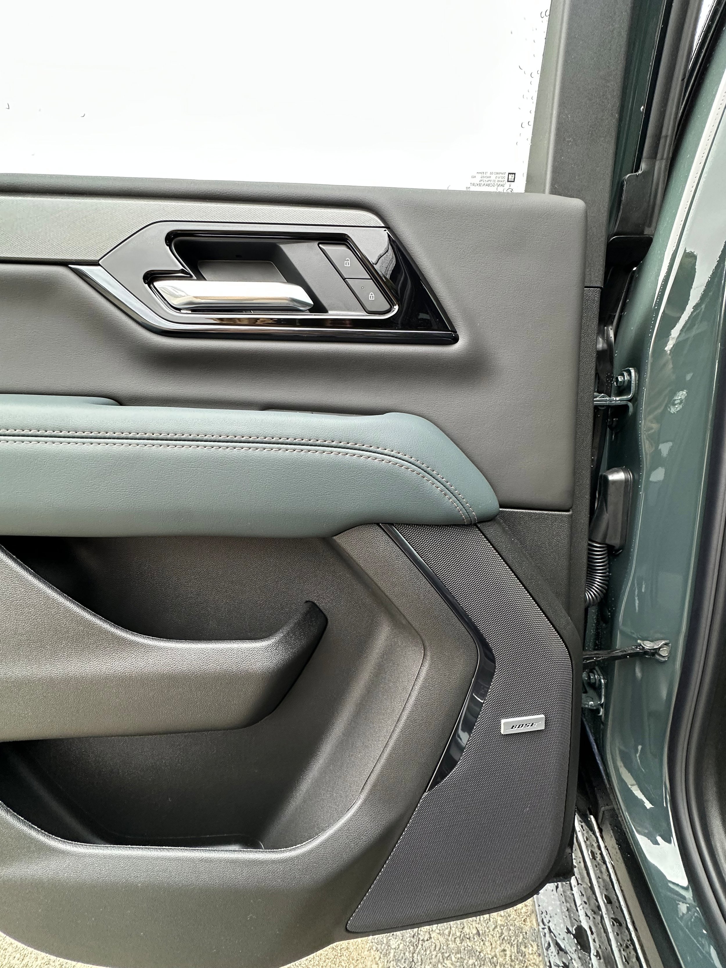 New 2026 GMC Yukon AT4 w/ LPO, Floor Liner Package AWD/4WD image 23