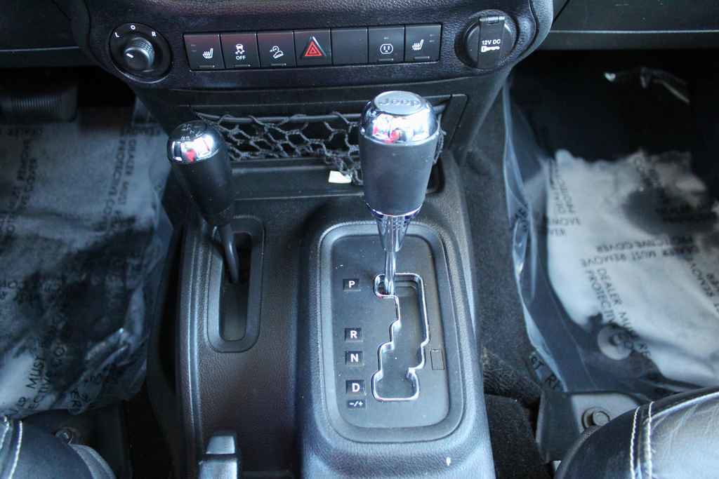 Used 2015 Jeep Wrangler Unlimited Sport image 17