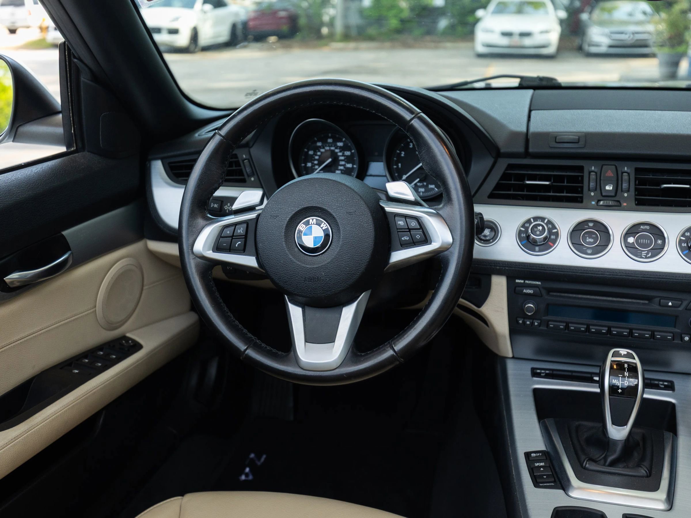 Used 2009 BMW Z4 sDrive35i RWD image 29