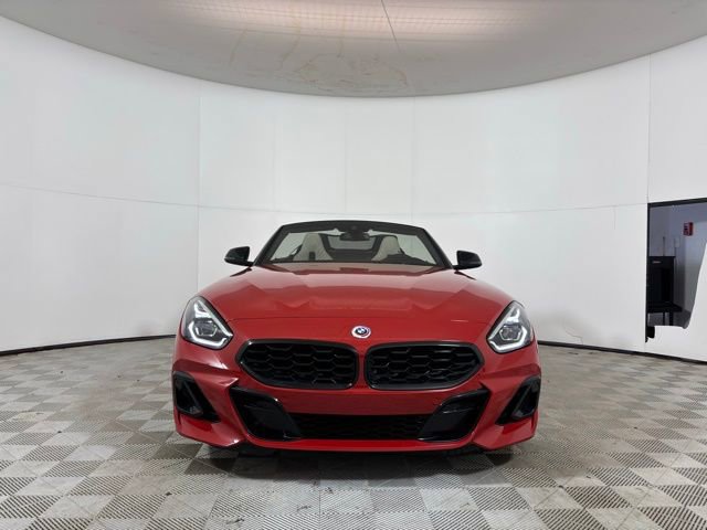 Used 2023 BMW Z4 M40i w/ Premium Package image 2
