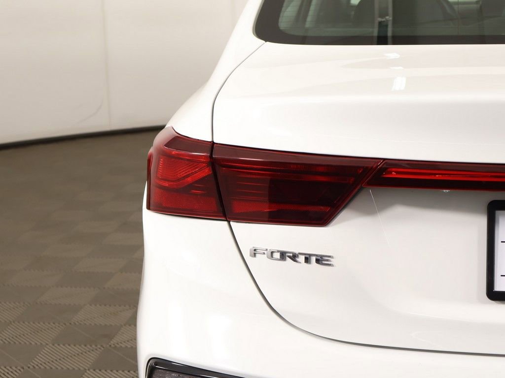 Used 2020 Kia Forte LXS FWD image 12