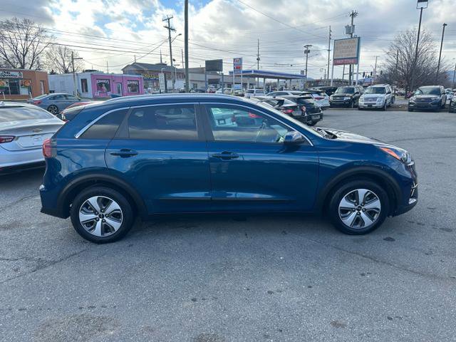 Used 2022 Kia Niro LX image 4