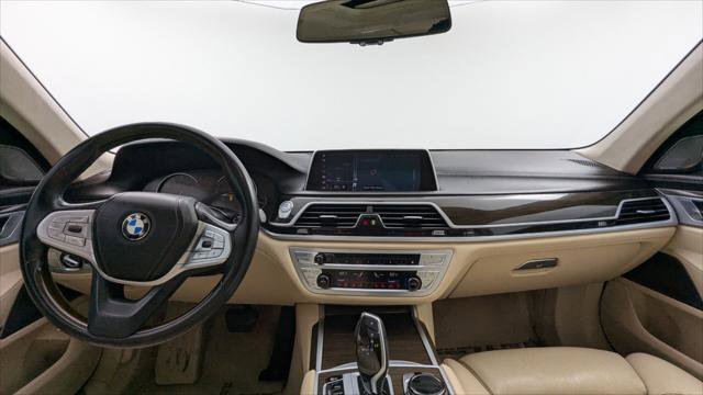 Used 2019 BMW 740i w/ Executive Package RWD image 23