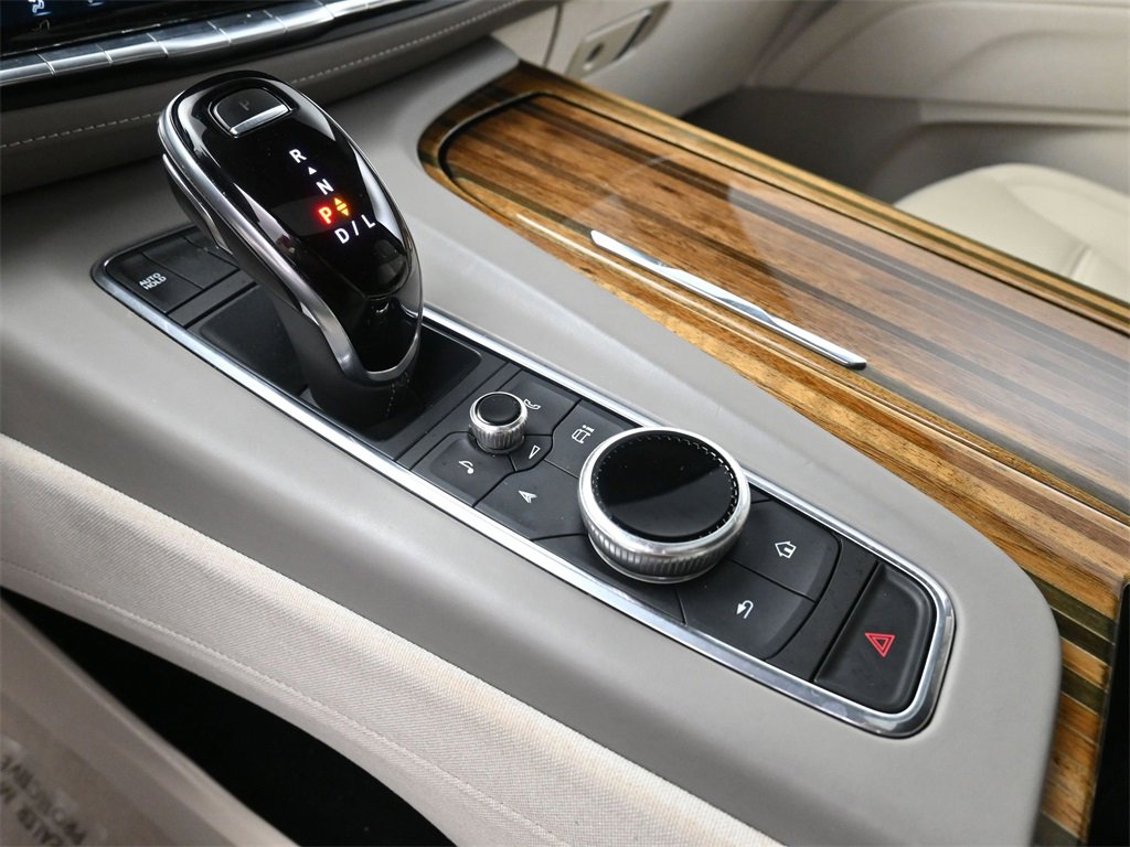 Used 2022 Cadillac Escalade ESV Premium Luxury Platinum image 28