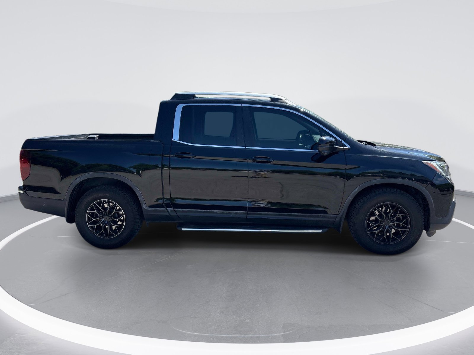 Used 2017 Honda Ridgeline RTL-T image 10