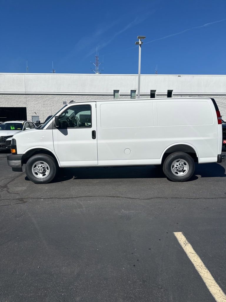 New 2025 Chevrolet Express 2500 Work Van w/ Driver Convenience Package image 2