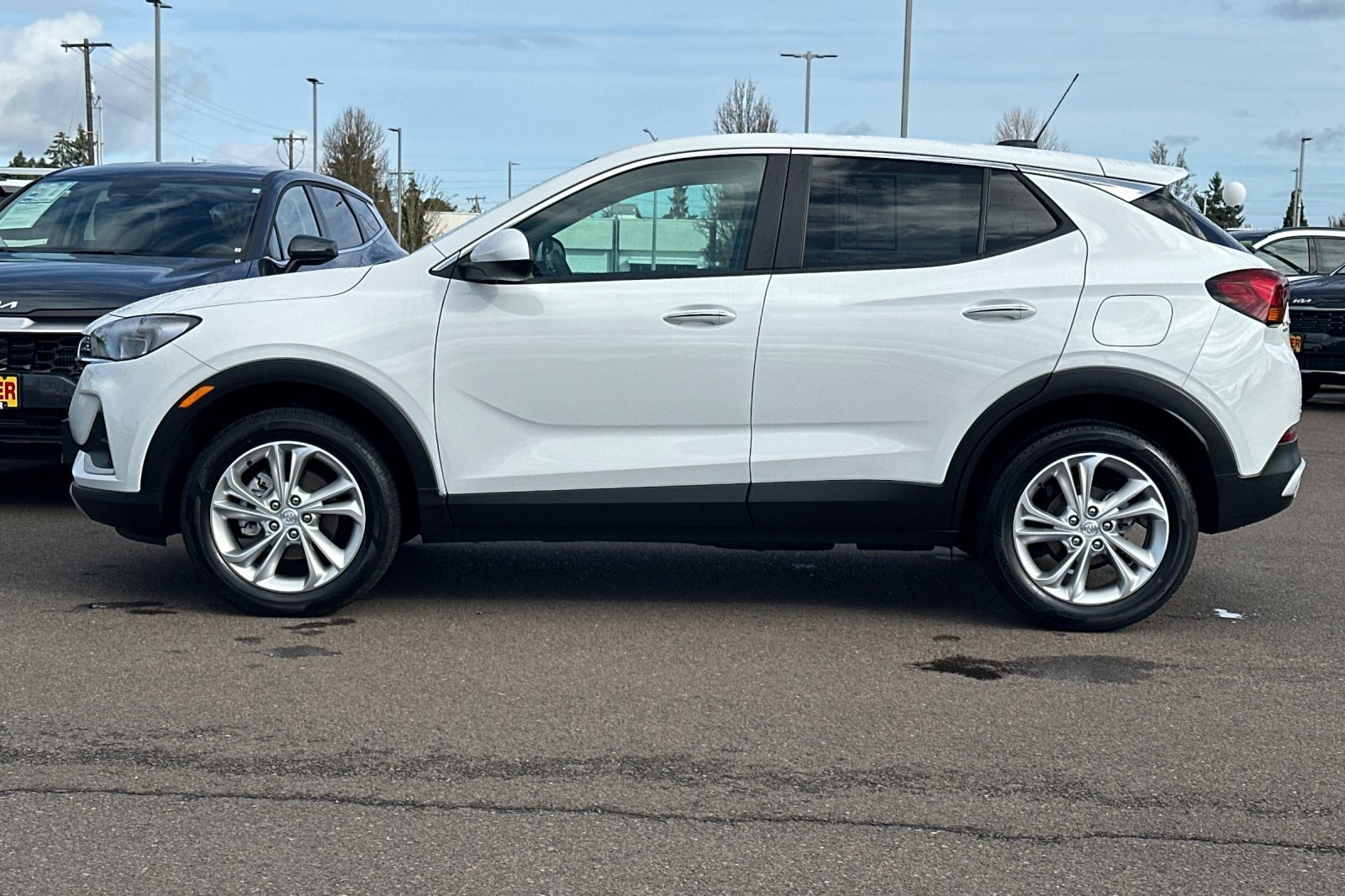 Used 2023 Buick Encore GX Preferred w/ Cold Weather Comfort Package image 7