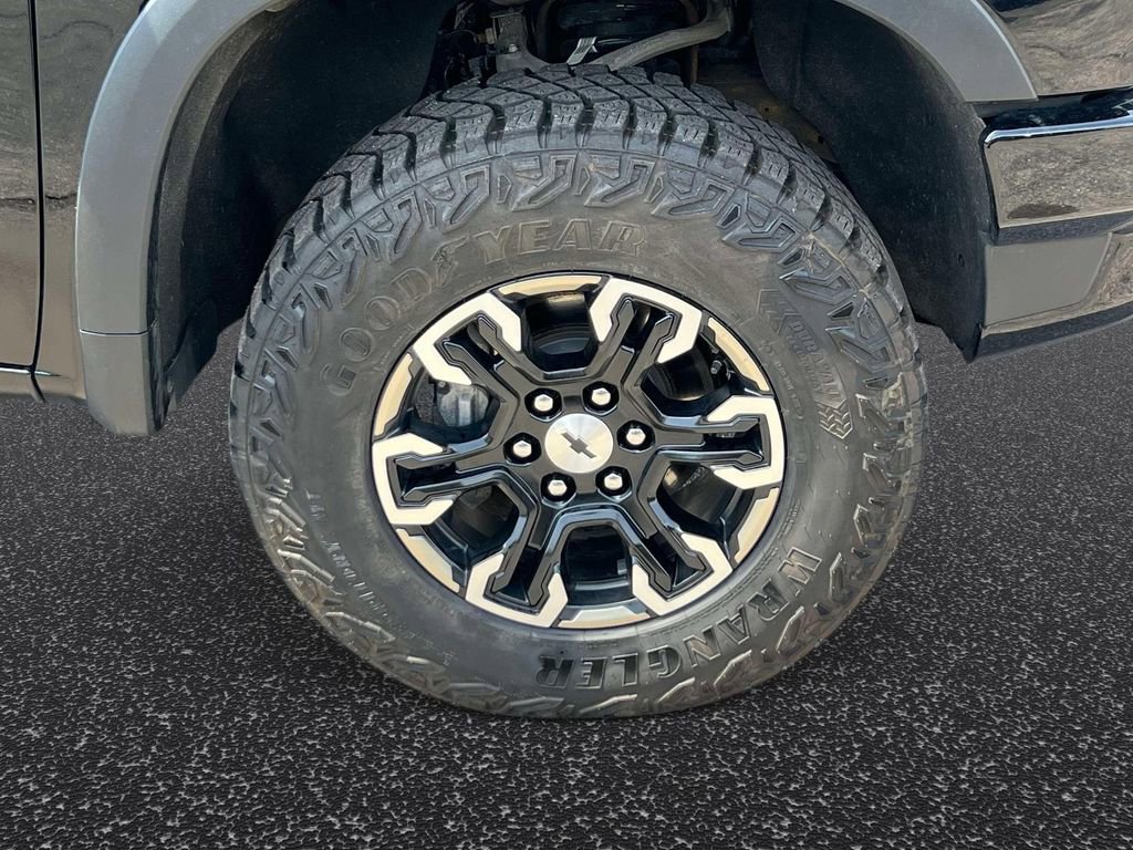 Used 2024 Chevrolet Silverado 1500 ZR2 AWD/4WD image 7