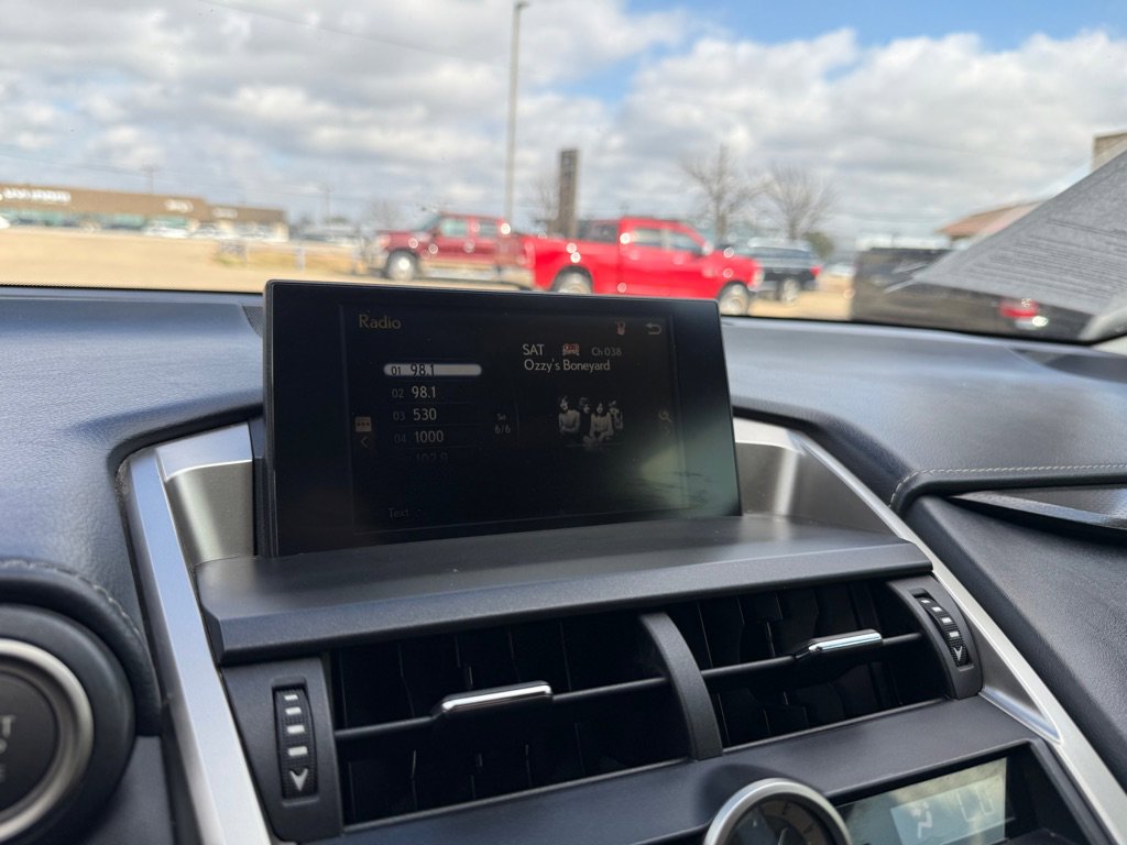 Used 2015 Lexus NX 200t FWD image 31