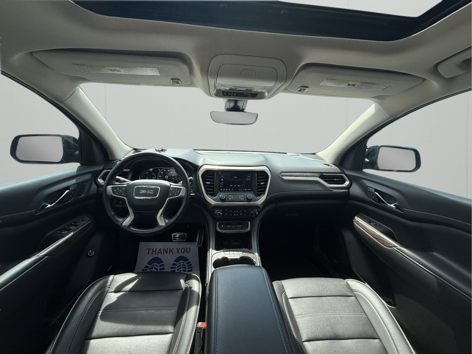 Used 2022 GMC Acadia Denali w/ Denali Technology Package image 2