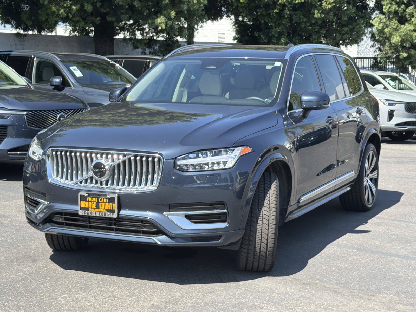 Certified 2025 Volvo XC90 T8 Plus w/ Protection Package Premier AWD/4WD image 3
