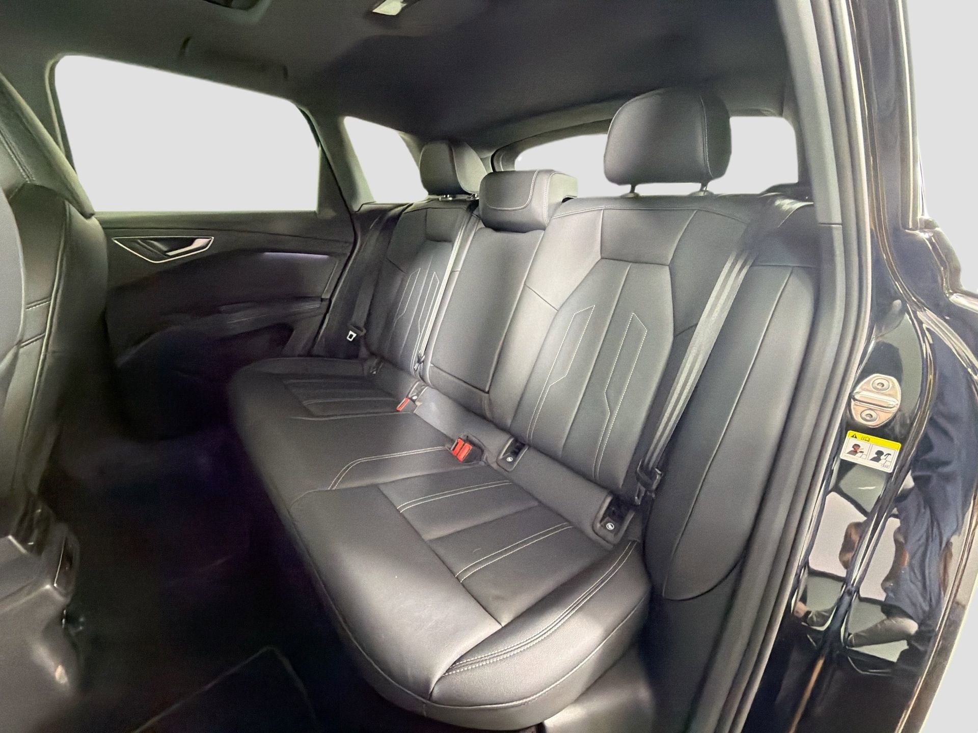 Used 2022 Audi Q4 e-tron Premium Plus image 24