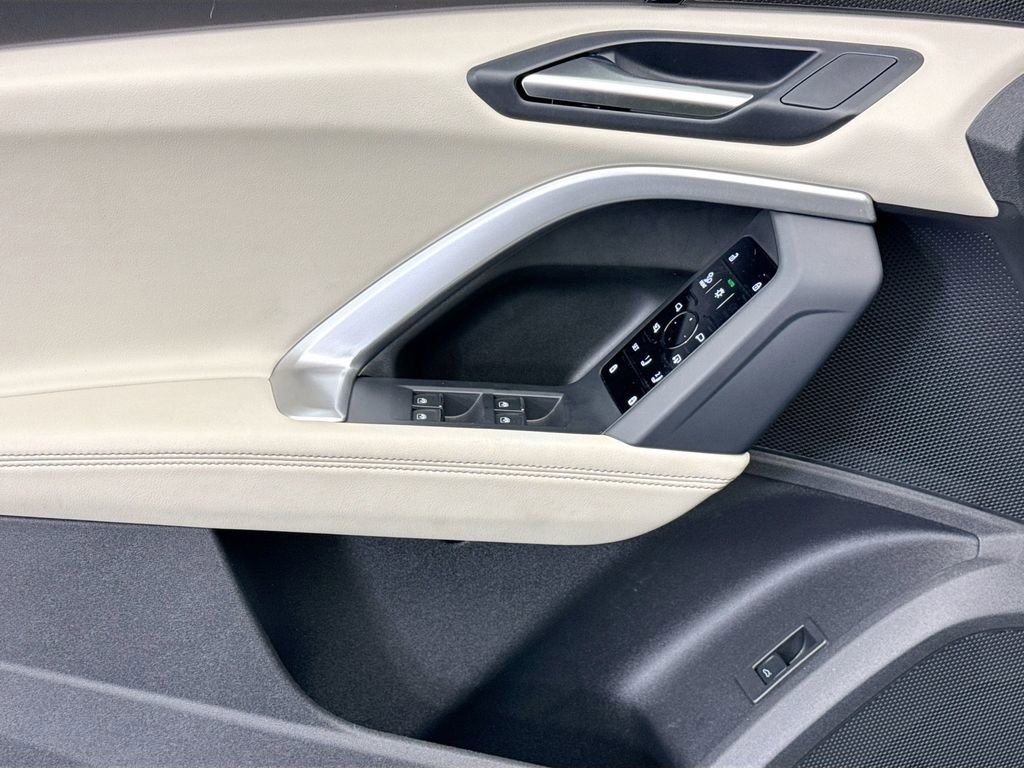 Used 2025 Audi Q5 Premium Plus w/ Premium Plus image 23