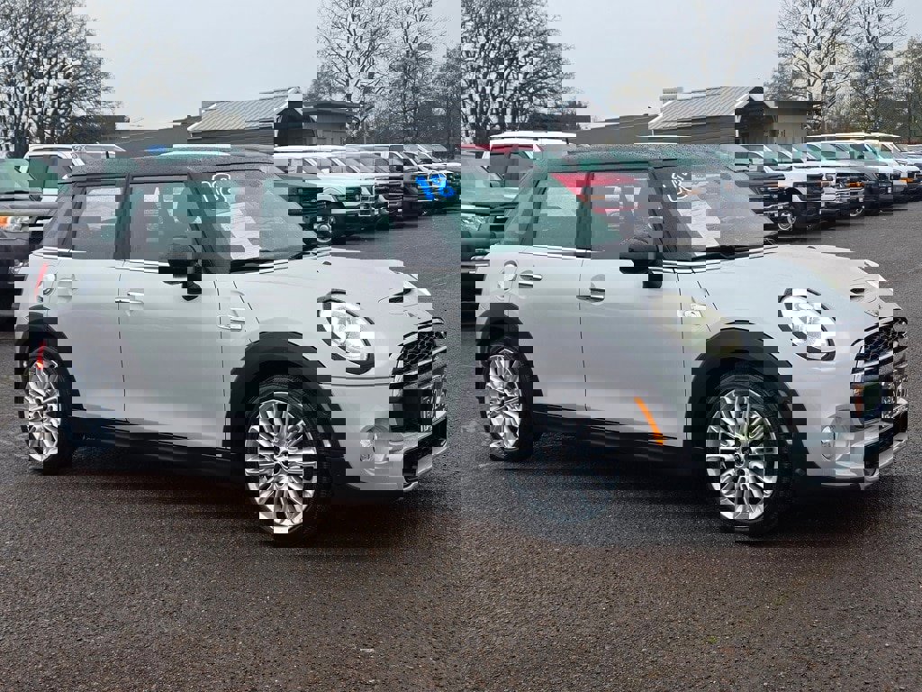 Used 2018 MINI Cooper S image 29