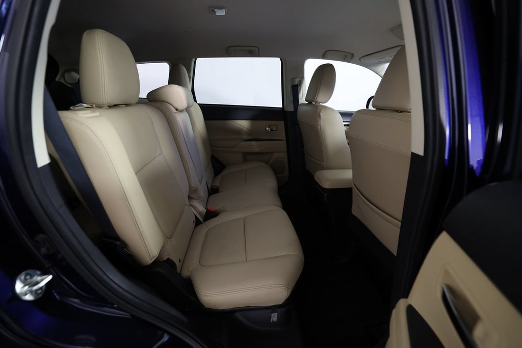 Used 2018 Mitsubishi Outlander SE FWD image 11