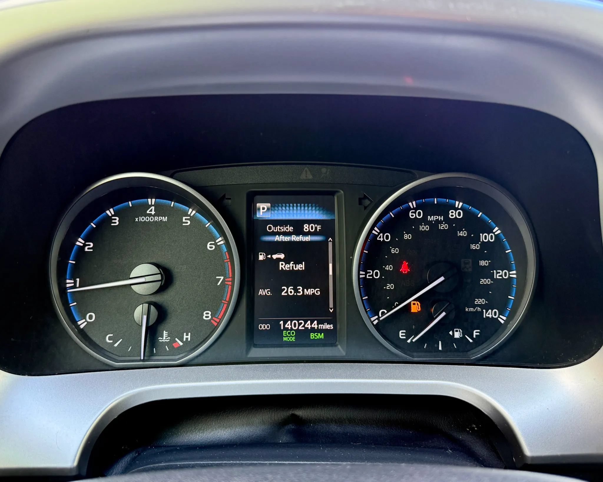 Used 2018 Toyota RAV4 XLE FWD image 17