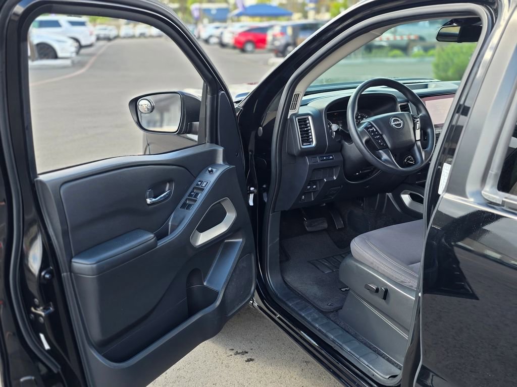 Used 2023 Nissan Frontier SV image 38