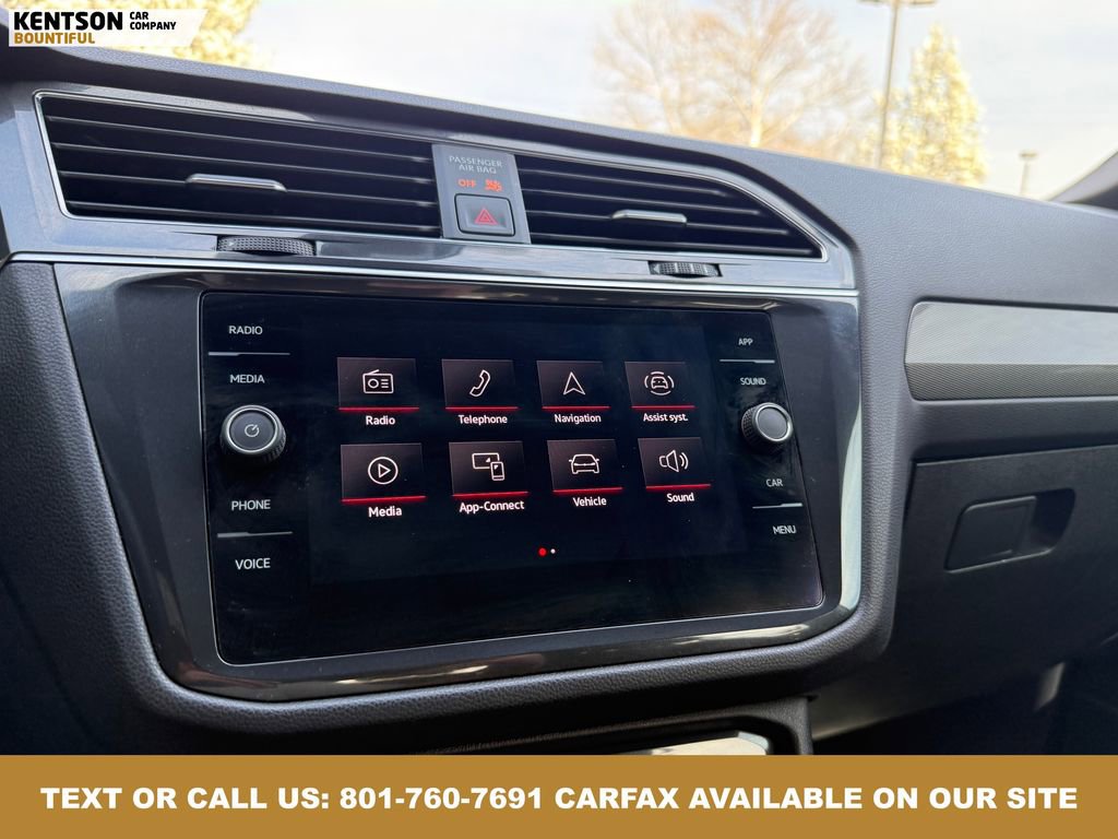 Used 2022 Volkswagen Tiguan SE R-Line image 28