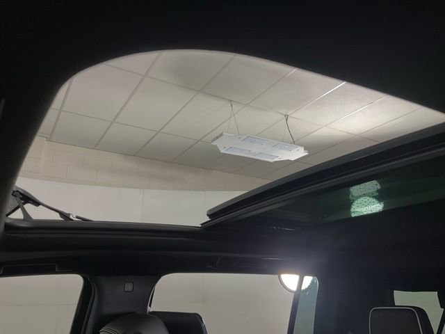 New 2026 GMC Yukon XL AT4 Ultimate AWD/4WD image 19