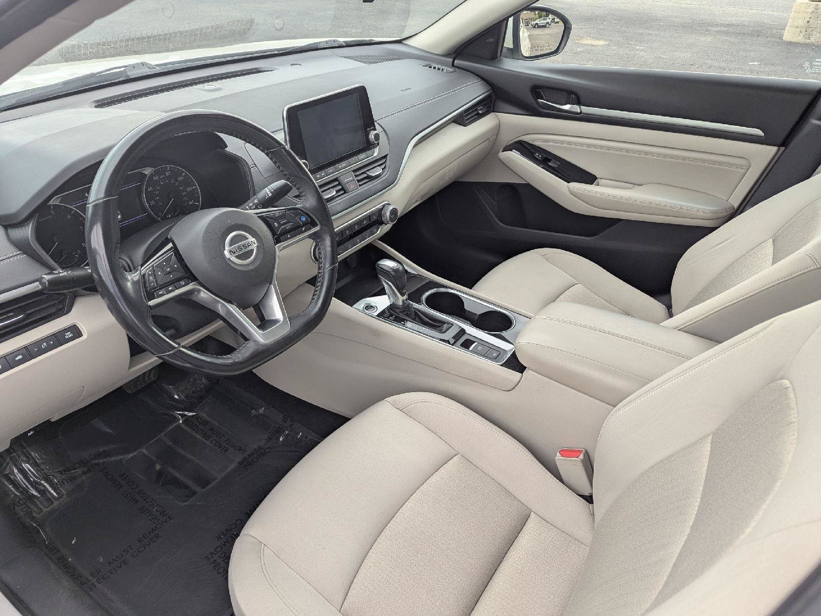 Used 2021 Nissan Altima 2.5 SV w/ SV Premium Package AWD/4WD image 14