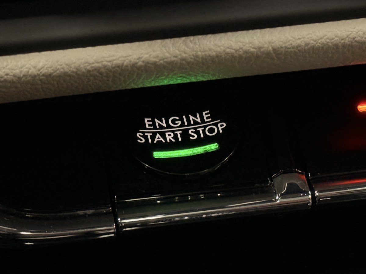 Used 2025 Lincoln Corsair AWD w/ Equipment Group 101A image 47
