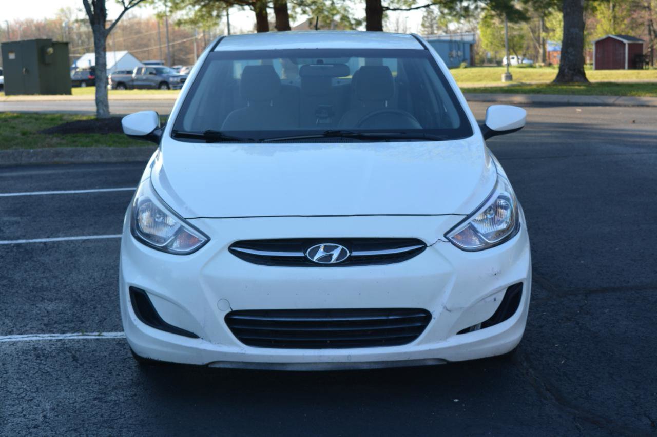 Used 2015 Hyundai Accent GLS image 2