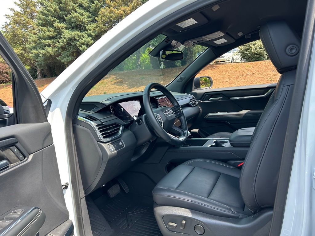 Used 2024 GMC Acadia Elevation image 34