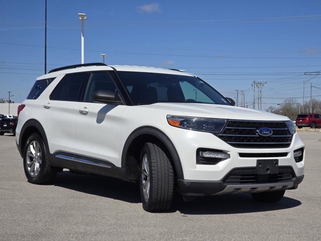 Used 2020 Ford Explorer XLT w/ Equipment Group 202A image 15