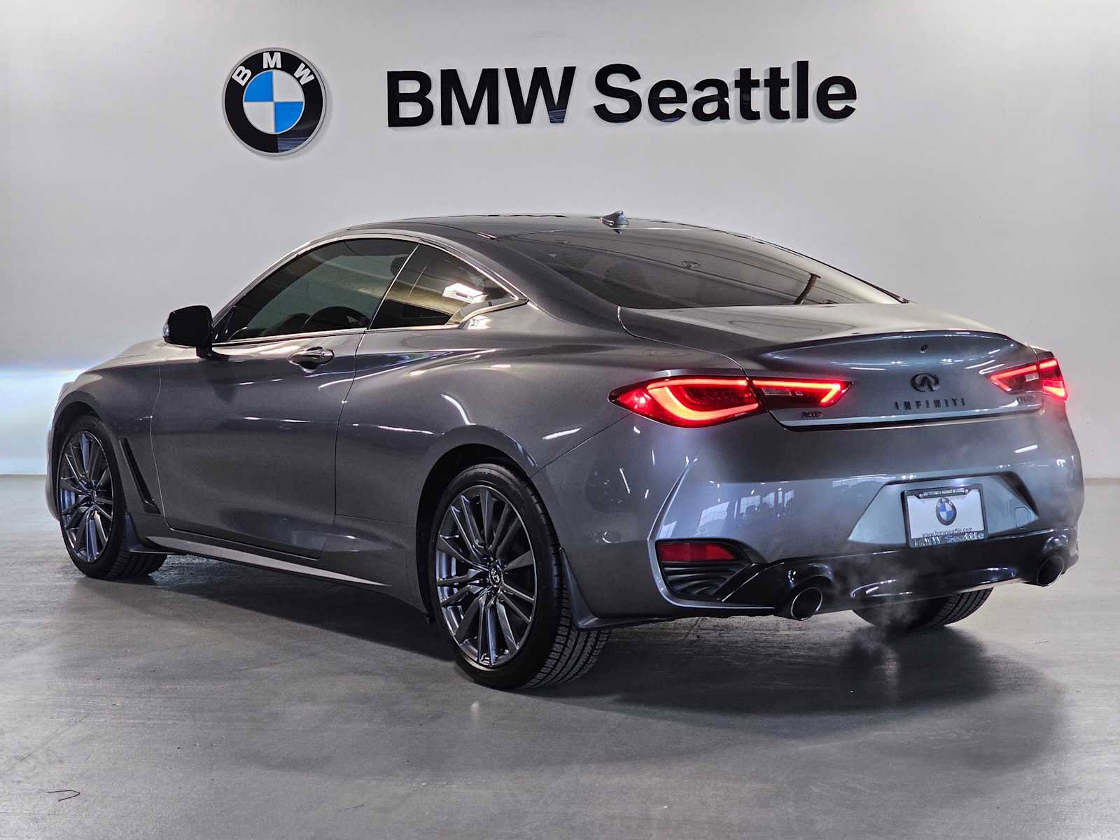 Used 2017 INFINITI Q60 3.0t Sport image 4