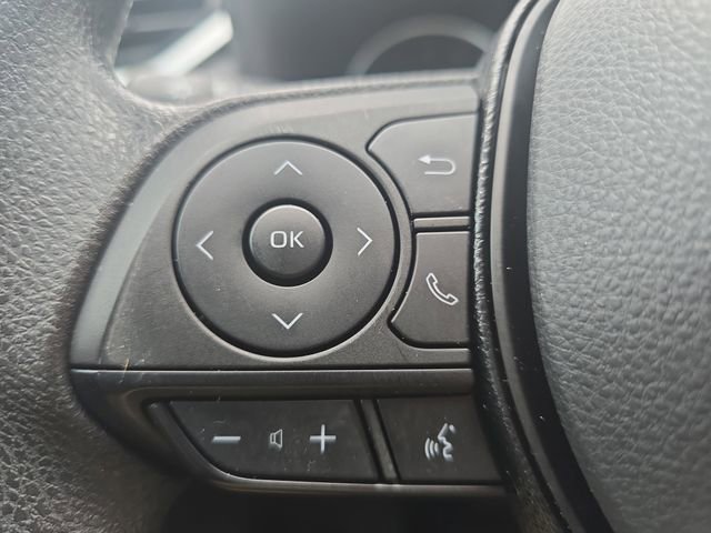 Used 2021 Toyota RAV4 LE image 16