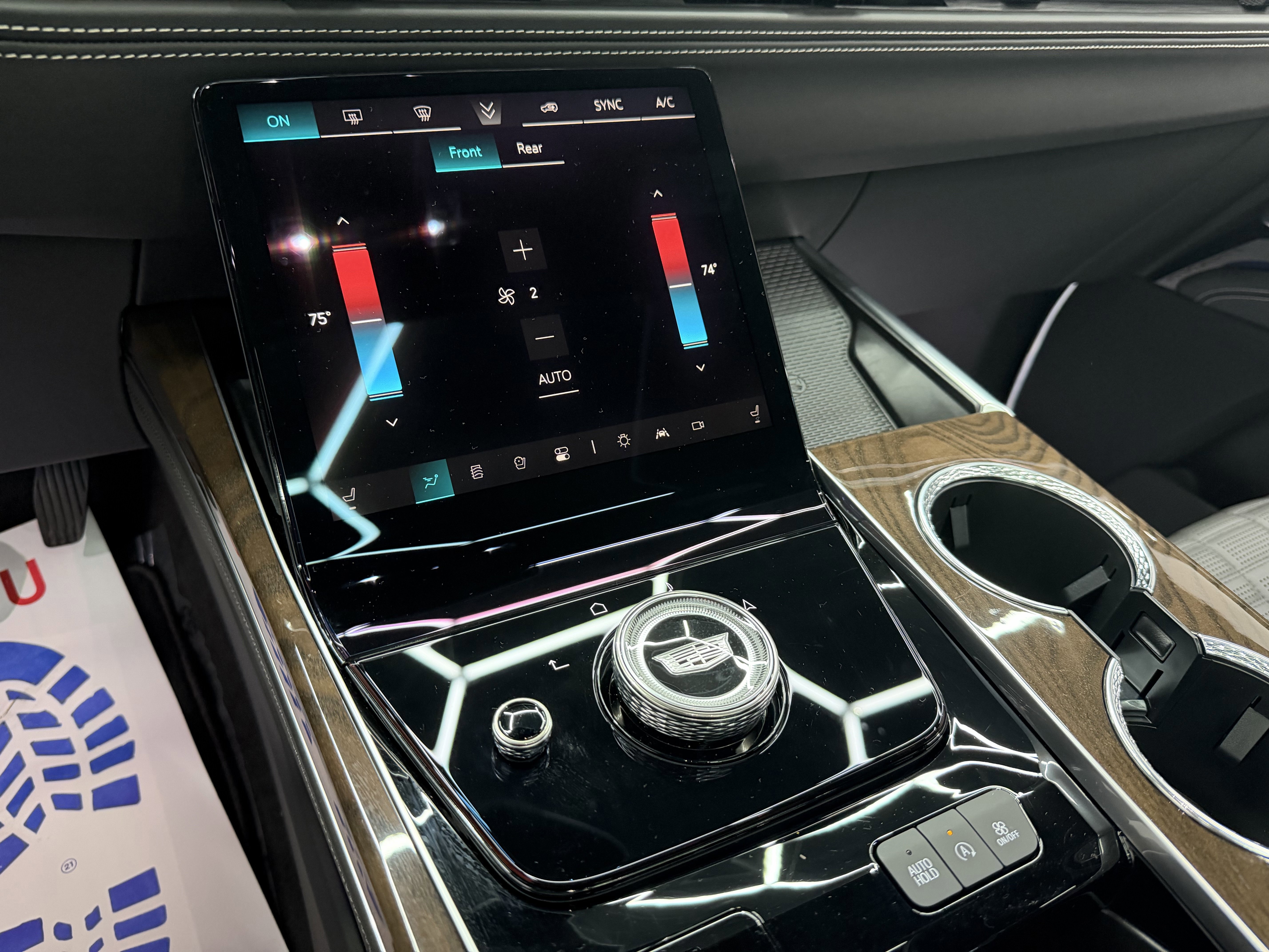 Used 2025 Cadillac Escalade Sport Platinum w/ LPO, ONYX Package image 20