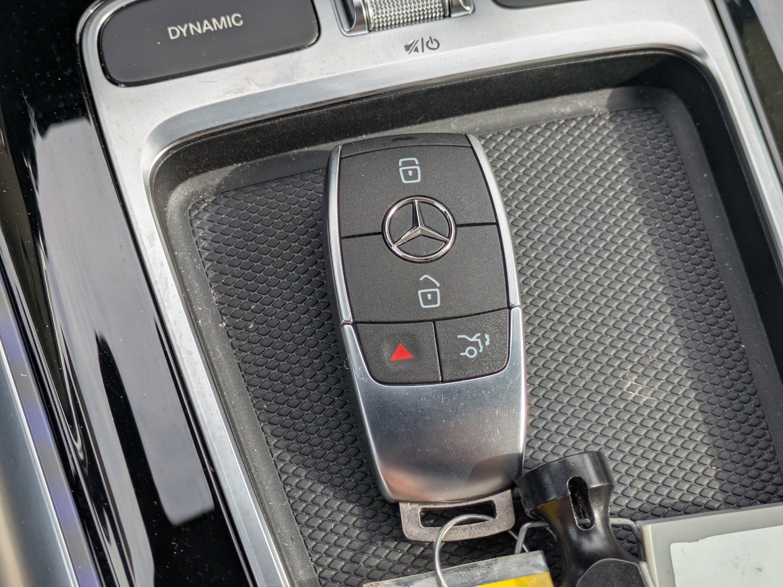 Certified 2025 Mercedes-Benz GLB 250 image 29