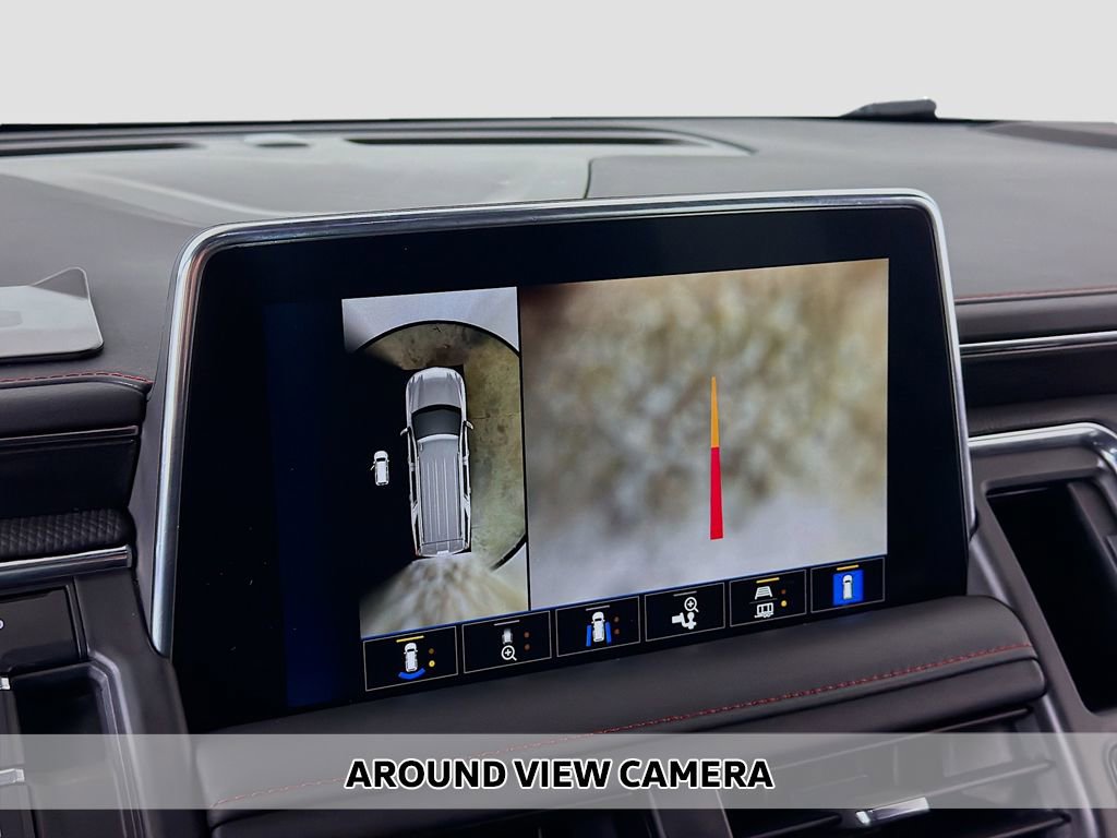 Used 2024 Chevrolet Suburban RST w/ Luxury Package image 5