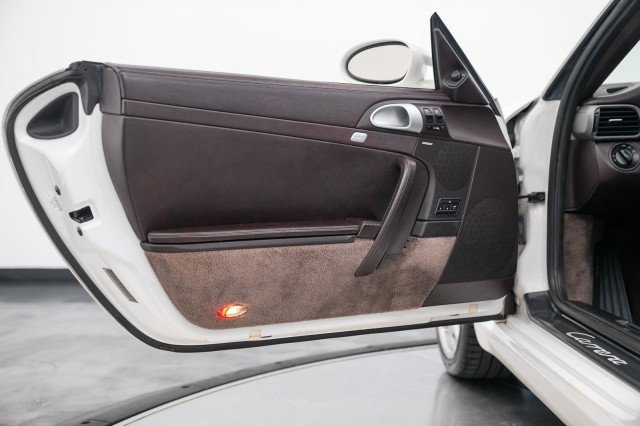 Used 2005 Porsche 911 Carrera image 33