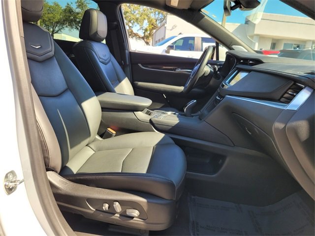 Used 2025 Cadillac XT5 Premium Luxury image 25