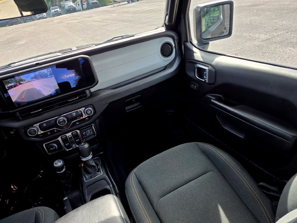 Used 2025 Jeep Gladiator Sport AWD/4WD image 37