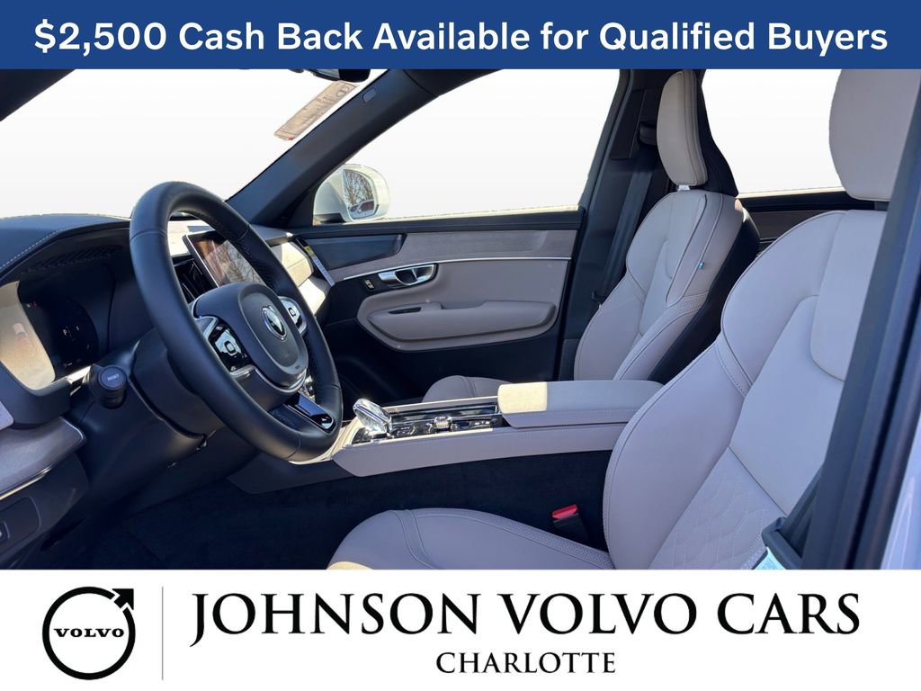New 2026 Volvo XC90 B6 Plus w/ Protection Package Premier image 13
