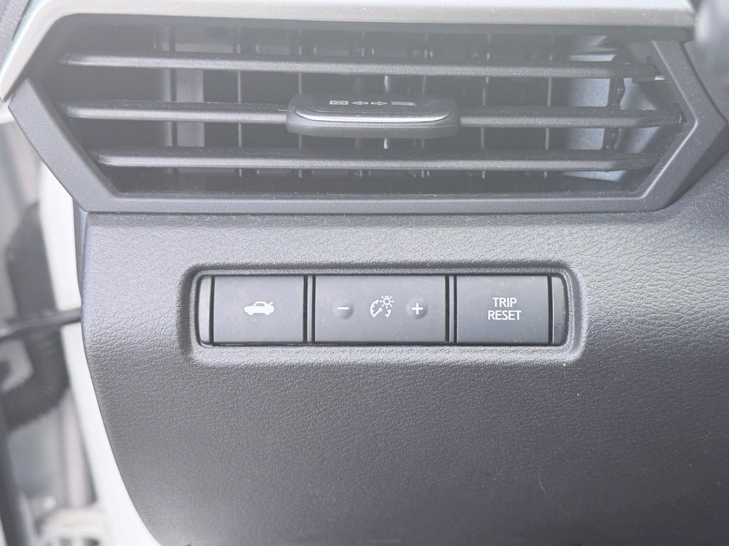 Used 2025 Nissan Altima 2.5 SV image 5