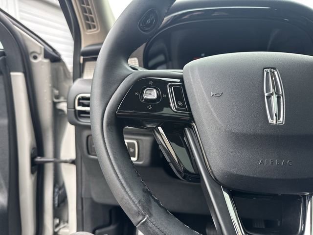 Used 2023 Lincoln Corsair AWD w/ Equipment Group 101A image 17