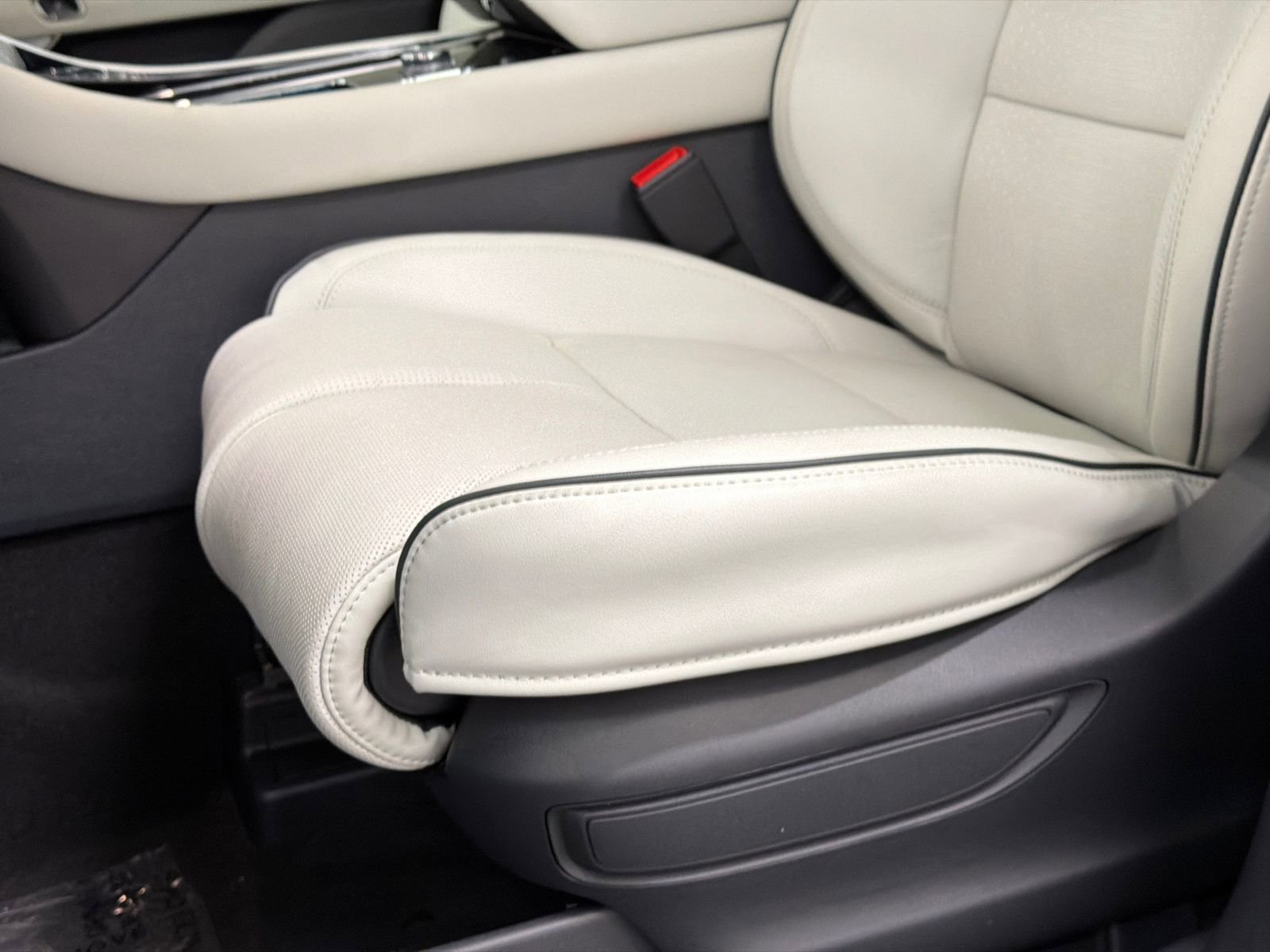 New 2026 Lincoln Aviator Black Label image 19