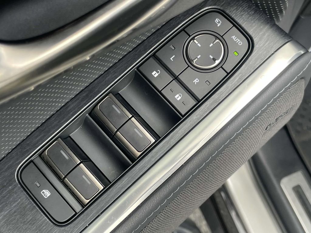Used 2024 Lexus GX 550 w/ Accessory Package (Z1) AWD/4WD image 22