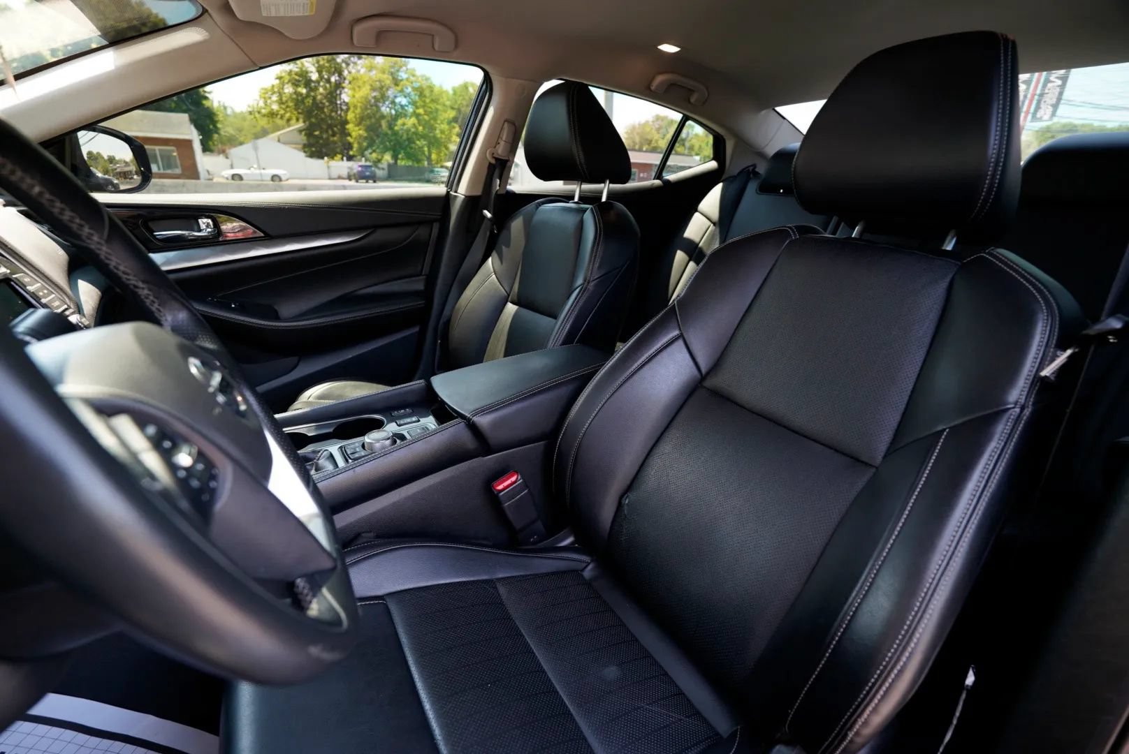 Used 2022 Nissan Maxima SV w/ Floor Mat Group FWD image 23