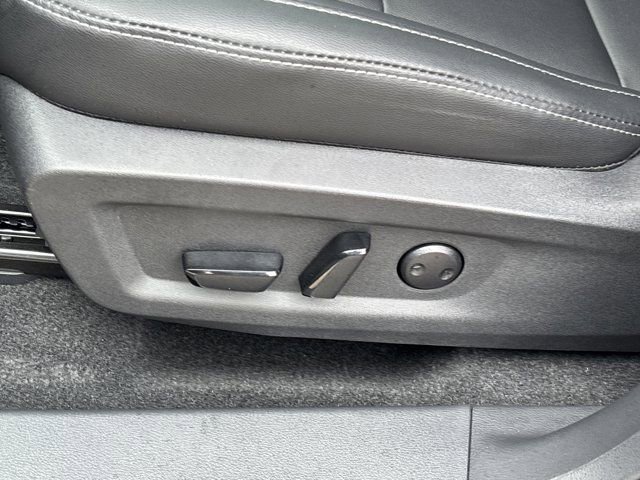 Used 2025 Nissan Murano SV FWD image 17