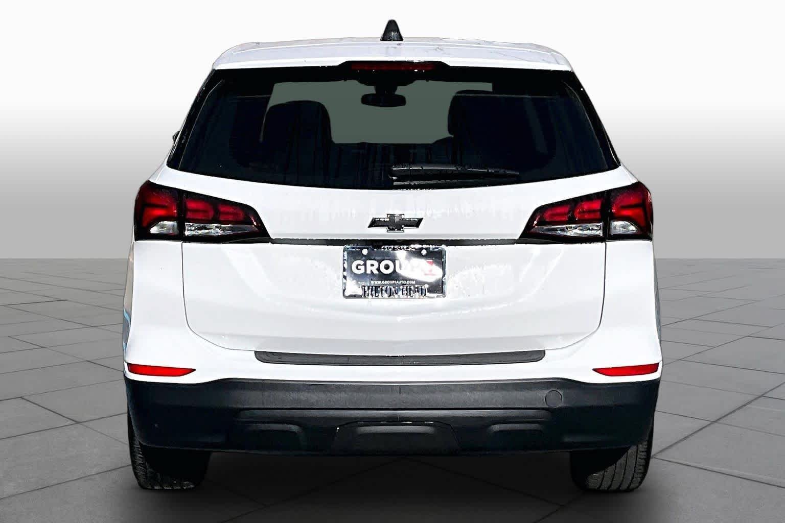 Used 2023 Chevrolet Equinox LS w/ Midnight Edition FWD image 5