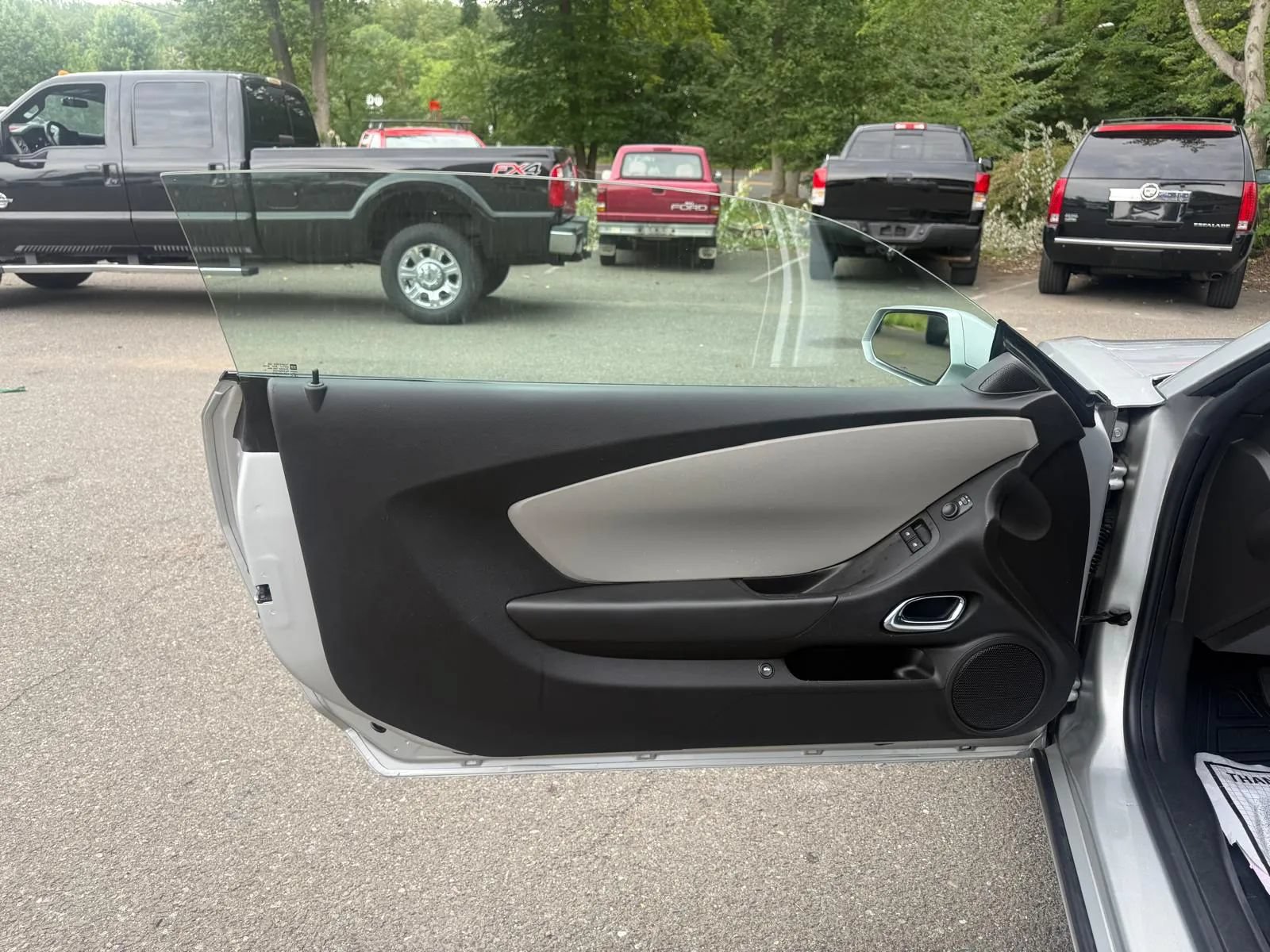 Used 2011 Chevrolet Camaro LS RWD image 9