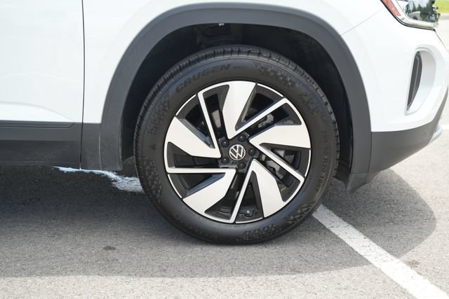 Used 2024 Volkswagen Atlas SE AWD/4WD image 44