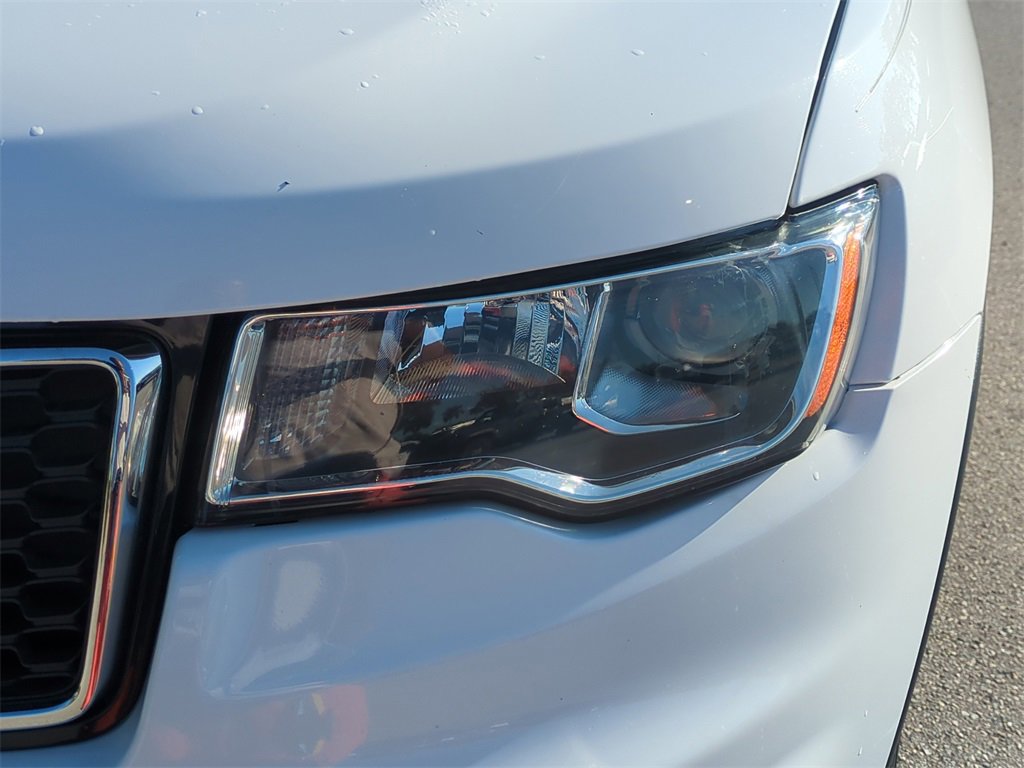 Used 2018 Jeep Grand Cherokee Limited image 11